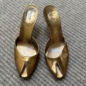 Vintage Gucci Gold Heels
